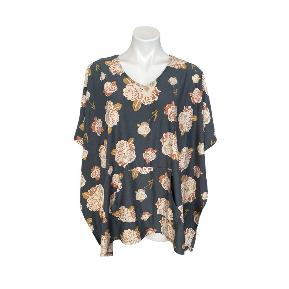 LuLaRoe Floral Shelby Poncho